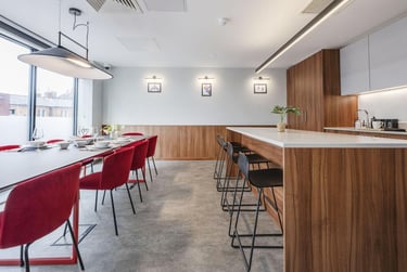 1 bed studio, 40-41 High Street, Englefield Green, Egham, TW209DP - Image 11